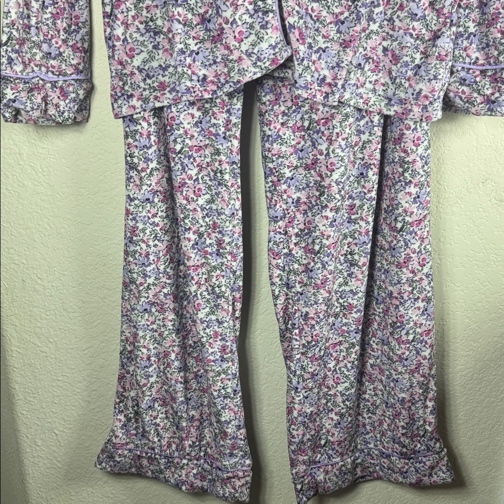 Secret Treasures Lavender & Pink Floral Sleep‎ Top - Picture 4 of 7